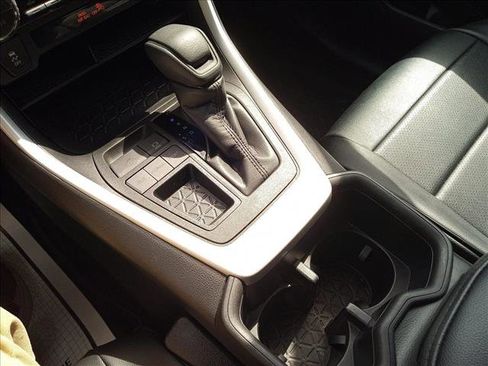 Used 2023 Toyota RAV4 XLE FWD image 23