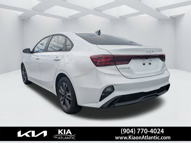 Used 2024 Kia Forte LXS w/ LXS Technology Package FWD image 5