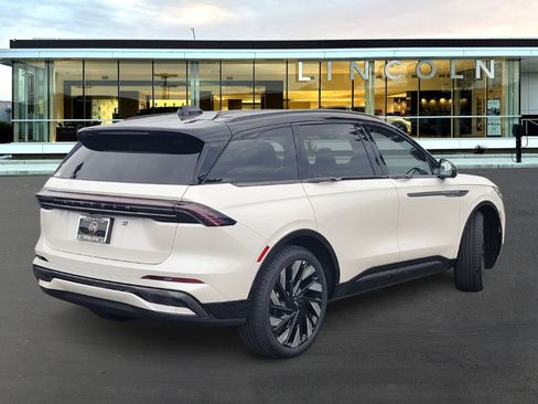 New 2026 Lincoln Nautilus Reserve AWD/4WD image 4
