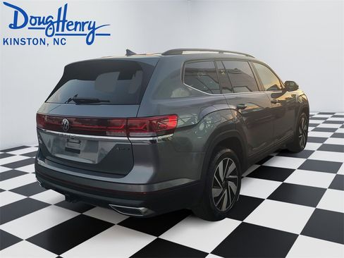 Used 2024 Volkswagen Atlas SE image 5