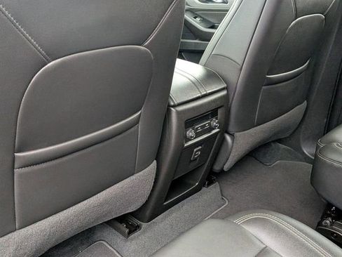Certified 2023 Chevrolet Traverse LT image 35