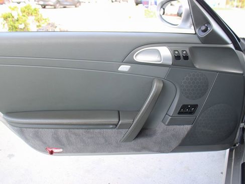 Used 2006 Porsche 911 GT3 RS image 38