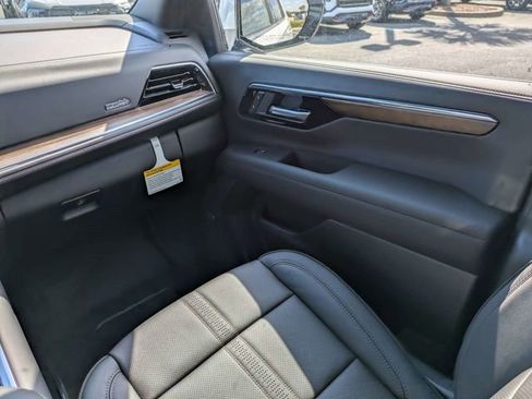 New 2026 Chevrolet Tahoe High Country AWD/4WD image 21