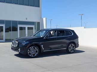 New 2026 BMW X5 sDrive40i w/ Premium Package RWD video 2