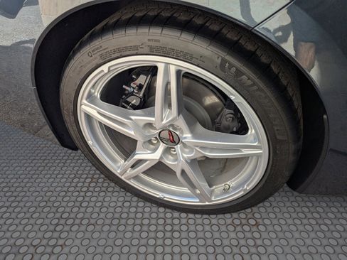 Used 2021 Chevrolet Corvette Stingray Coupe w/ Battery Protection Package image 10