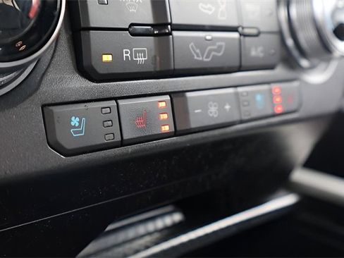 Used 2020 Ford F150 Lariat w/ Equipment Group 502A Luxury image 24