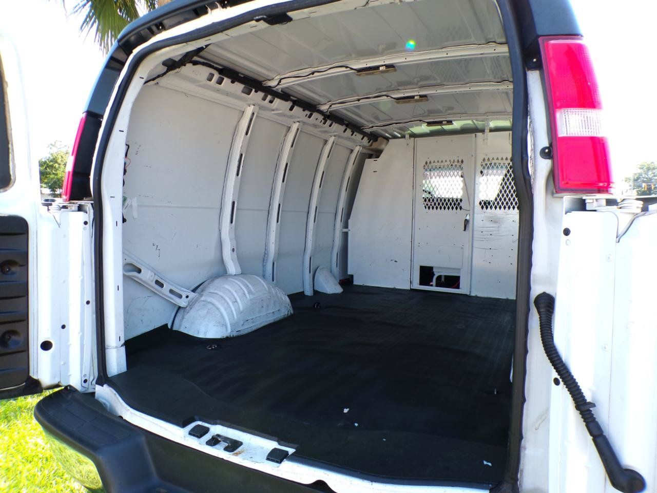 Used 2022 Chevrolet Express 2500 w/ Driver Convenience Package RWD image 26