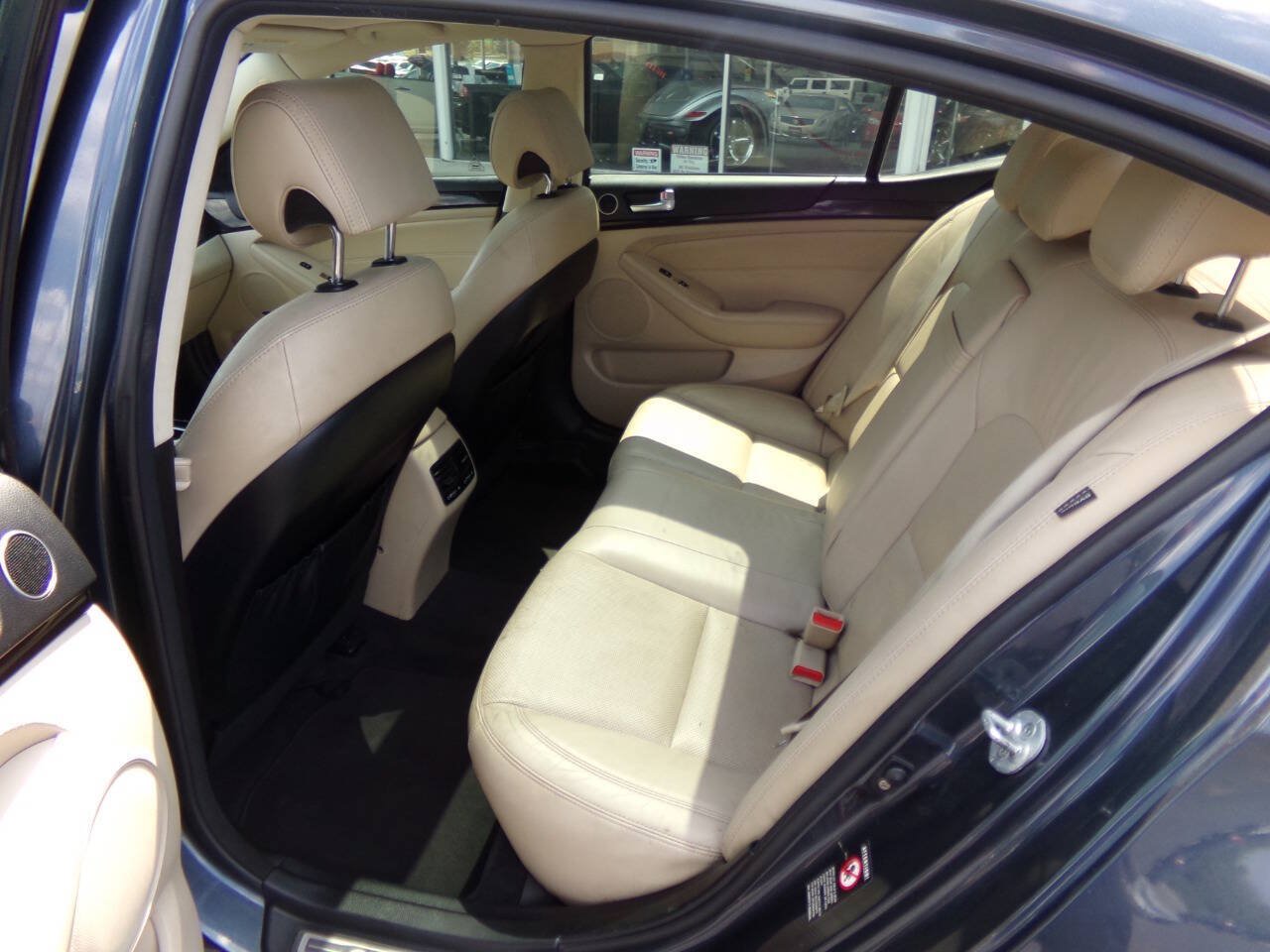 Used 2015 Kia Cadenza Premium w/ Luxury Package FWD image 16