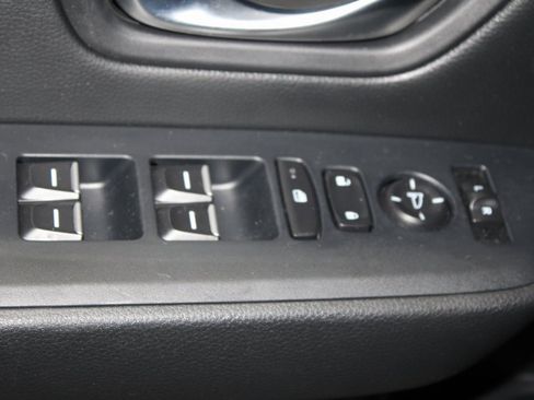 Used 2023 Honda Pilot Touring image 10