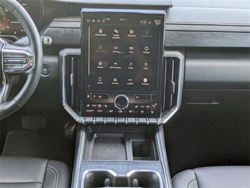 Used 2024 GMC Acadia Elevation image 15