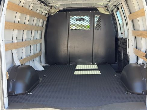 Used 2024 Chevrolet Express 2500 w/ Driver Convenience Package image 6