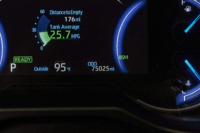 Used 2020 Toyota RAV4 Limited AWD/4WD image 22