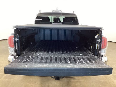 Used 2023 Toyota Tacoma TRD Off-Road AWD/4WD image 7