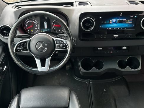 Used 2020 Mercedes-Benz Sprinter 2500 image 13