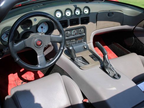 Used 1994 Dodge Viper RT/10 RWD image 9