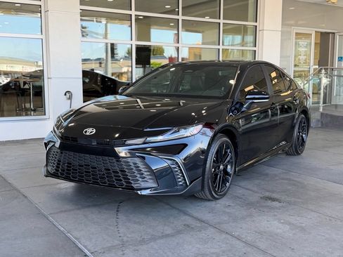 Certified 2026 Toyota Camry SE FWD image 2