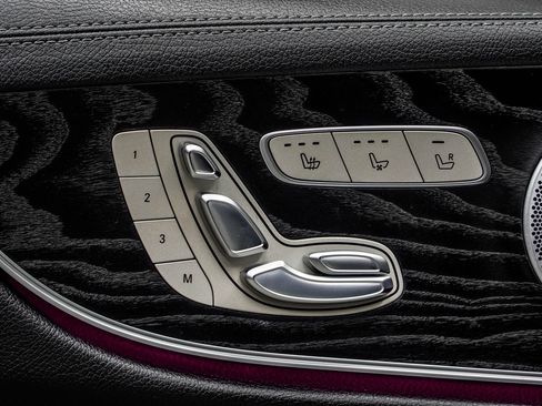 Used 2018 Mercedes-Benz E 400 4MATIC Coupe w/ Premium 2 Package image 41