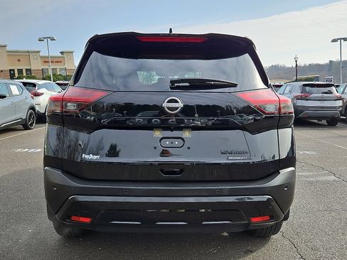 Certified 2023 Nissan Rogue SV w/ SV Premium B Package image 5