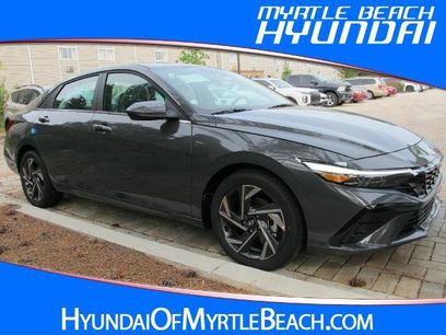 Certified 2025 Hyundai Elantra SEL w/ Cargo Package