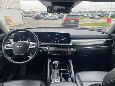 Used 2024 Kia Telluride LX image 9
