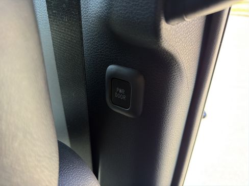 Used 2026 Toyota Sienna Limited image 14