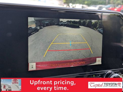 Used 2023 Toyota Highlander Limited FWD image 22