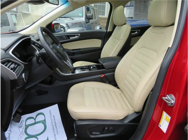 Used 2020 Ford Edge SEL w/ Convenience Package FWD image 4
