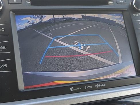 Used 2016 Toyota Highlander XLE image 21