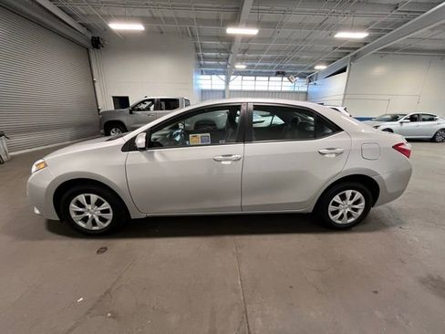 Used 2015 Toyota Corolla L image 6