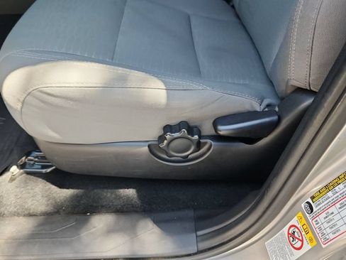 Used 2019 Toyota Tacoma SR5 AWD/4WD image 14