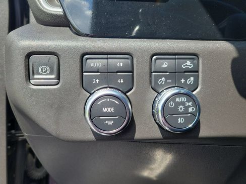 Used 2023 GMC Sierra 1500 SLT w/ SLT Premium Package AWD/4WD image 24
