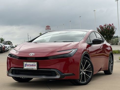 Used 2023 Toyota Prius Limited w/ Limited Premium Package FWD image 2