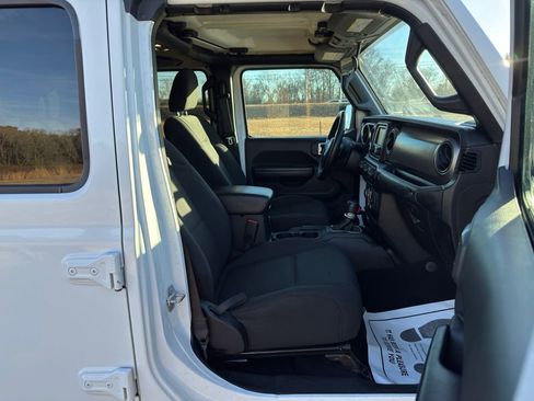 Used 2020 Jeep Gladiator Sport w/ Quick Order Package 24S image 23