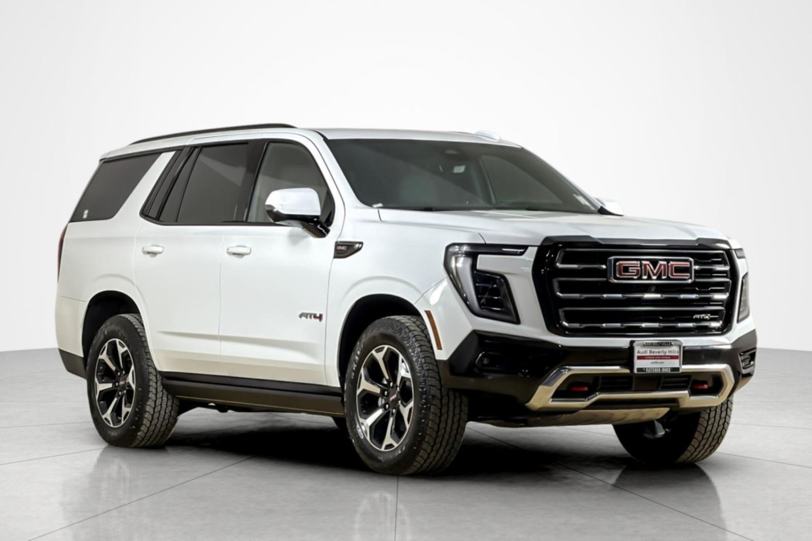 Used 2025 GMC Yukon AT4 w/ AT4 Premium Package AWD/4WD image 6