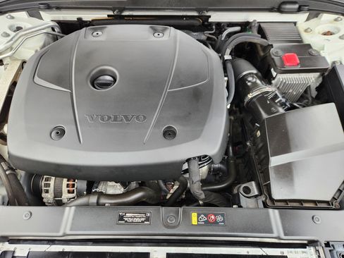 Used 2020 Volvo V60 T5 Cross Country w/ Protection Package Premier image 19