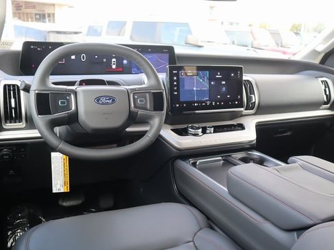 New 2025 Ford Expedition Active image 2