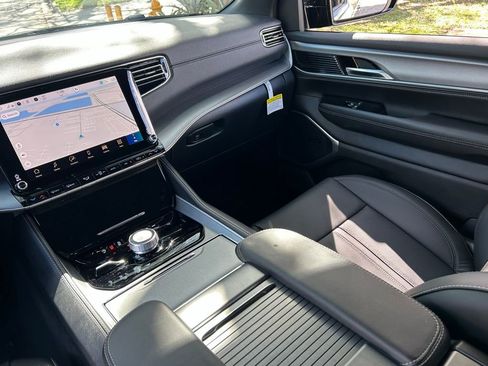 New 2026 Jeep Grand Wagoneer L image 11