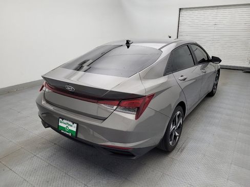 Used 2023 Hyundai Elantra SEL w/ Convenience Package FWD image 9