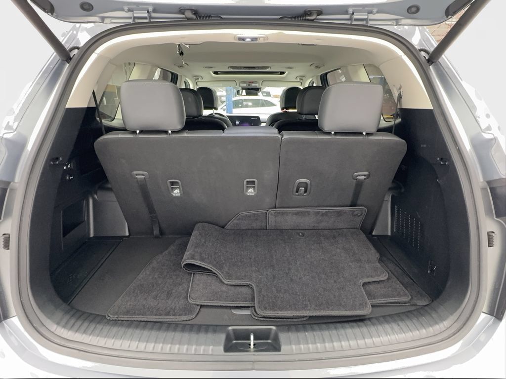 Used 2024 Kia Telluride EX w/ EX Captain's Chair Package AWD/4WD image 18
