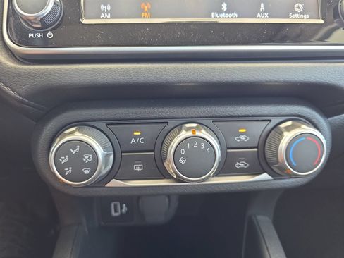 Used 2025 Nissan Versa S w/ Trunk Package FWD image 23