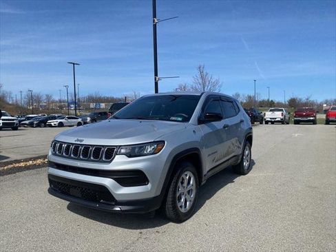 Certified 2024 Jeep Compass Sport image 5