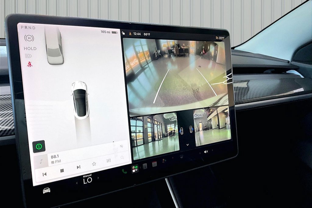 Used 2020 Tesla Model 3 Standard Range Plus RWD image 13