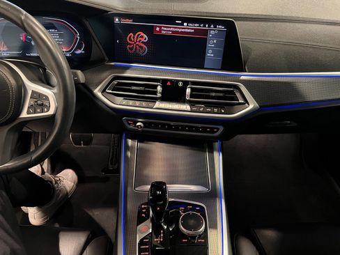 Used 2022 BMW X5 xDrive40i w/ M Sport Package image 17