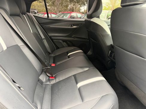 Used 2025 Toyota Camry SE image 8