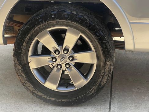 Used 2010 Ford F150 Lariat RWD image 10