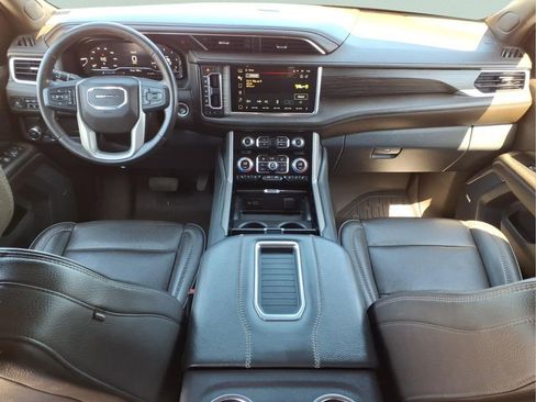 Used 2022 GMC Yukon XL Denali image 21