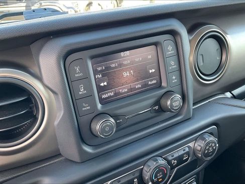 Used 2020 Jeep Gladiator Sport w/ Quick Order Package 24S image 33