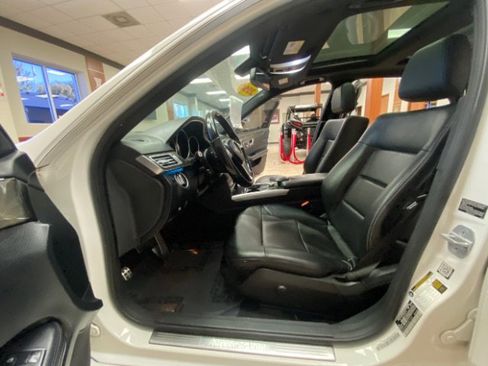 Used 2014 Mercedes-Benz E 350 4MATIC w/ Premium 1 Package image 14
