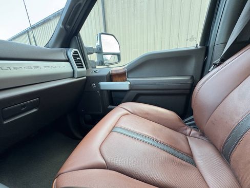 Used 2022 Ford F350 King Ranch w/ Chrome Package AWD/4WD image 34