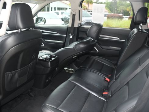 Used 2020 Kia Telluride LX FWD image 14